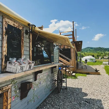 Glamping Spiritul Zimbrului 3* Vama Buzăului