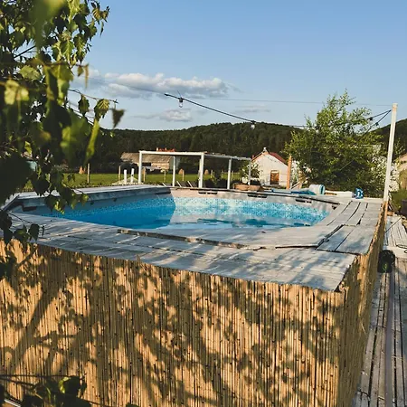 Glamping Spiritul Zimbrului Luxe tent 3*