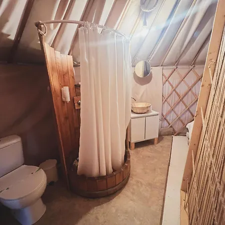 Glamping Spiritul Zimbrului Luxe tent