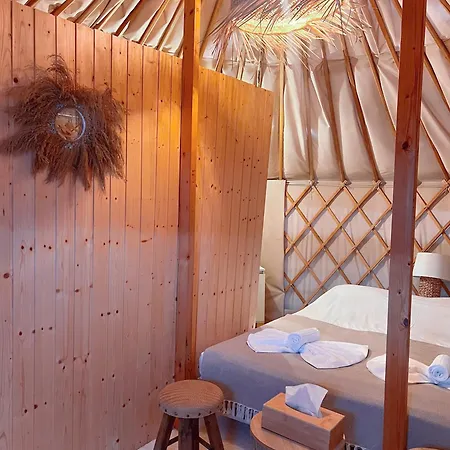 Luxe tent Glamping Spiritul Zimbrului Vama Buzăului